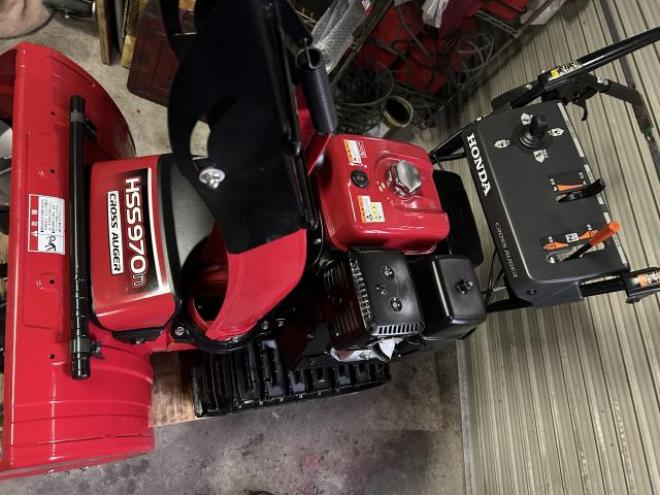 除雪機ホンダ除雪機6・7・8・9馬力をメインに点検整備塗装済みの除雪機を多数ご用意しております　江別市隣接市町村は配送無料！他地域ご相談ください