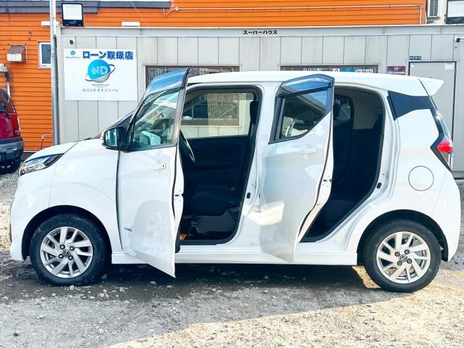 デイズ660ハイウェイスターX 4WD　ローンが不安な方＜優遇ローン＞　本州仕入　寒冷地 ナビ　シートヒーター 