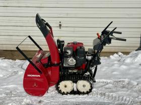 除雪機　極上！ホンダ HSS970n クロスオーガ 9馬力 家庭用
