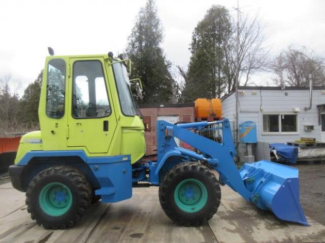 ホイールローダフルカワ　FL302-3 4WD 2Dr 4WD 2Dr