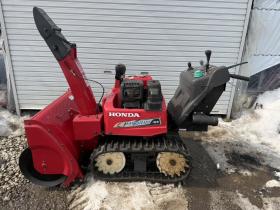 除雪機　極上！ホンダ HSM1590i ハイブリッド 15馬力中型除雪機