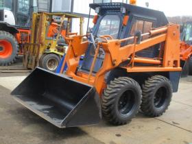 スキッドステアローダ　トヨタ　2SDK6 4WD