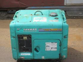 発電機　ヤンマーYDG300VS-5E