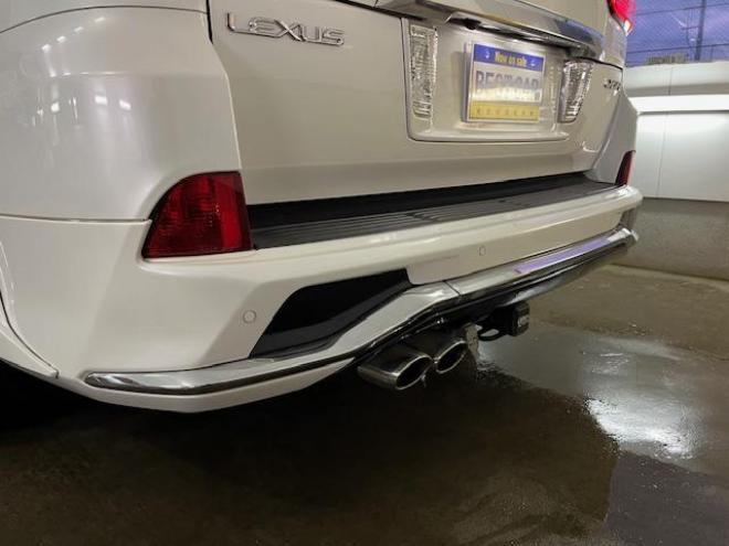 レクサスＬＸ５７０　寒冷地仕様　禁煙車　ＷＡＬＤ２１インチＡＷ　スタッドレスタイヤ付　マークレビンソン　リアエンターテイメント　電動サンルーフ　純正ナビ（フルセグ地デジ　ＤＶＤ再生　Ｂｌｕｅｔｏｏｔｈ対応）＋バックカメラ　純正レザーシート　三眼ＬＥＤヘッドライト　ヘッドアップディプレイ　リアツインモニター　エアサスコントローラー　純正エンジンスターター 4WD 5700 5Dr