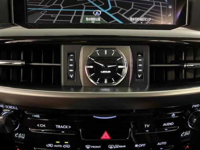 レクサスＬＸ５７０　寒冷地仕様　禁煙車　ＷＡＬＤ２１インチＡＷ　スタッドレスタイヤ付　マークレビンソン　リアエンターテイメント　電動サンルーフ　純正ナビ（フルセグ地デジ　ＤＶＤ再生　Ｂｌｕｅｔｏｏｔｈ対応）＋バックカメラ　純正レザーシート　三眼ＬＥＤヘッドライト　ヘッドアップディプレイ　リアツインモニター　エアサスコントローラー　純正エンジンスターター 4WD 5700 5Dr