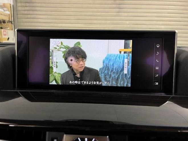 レクサスＬＸ５７０　寒冷地仕様　禁煙車　ＷＡＬＤ２１インチＡＷ　スタッドレスタイヤ付　マークレビンソン　リアエンターテイメント　電動サンルーフ　純正ナビ（フルセグ地デジ　ＤＶＤ再生　Ｂｌｕｅｔｏｏｔｈ対応）＋バックカメラ　純正レザーシート　三眼ＬＥＤヘッドライト　ヘッドアップディプレイ　リアツインモニター　エアサスコントローラー　純正エンジンスターター 4WD 5700 5Dr