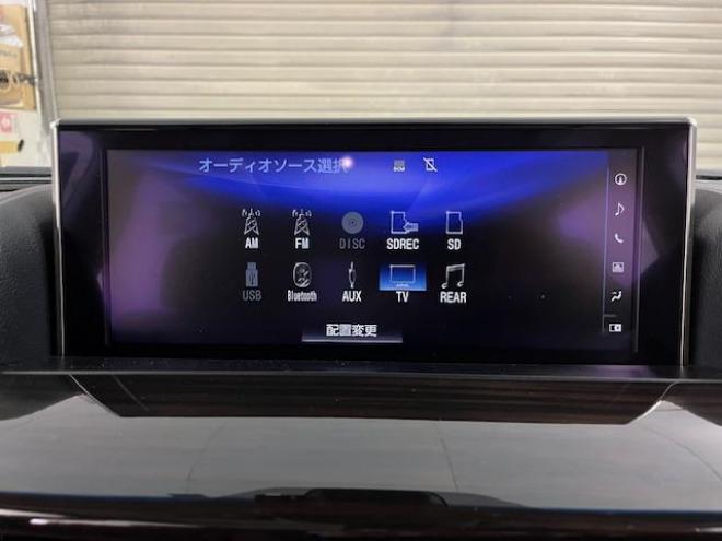 レクサスＬＸ５７０　寒冷地仕様　禁煙車　ＷＡＬＤ２１インチＡＷ　スタッドレスタイヤ付　マークレビンソン　リアエンターテイメント　電動サンルーフ　純正ナビ（フルセグ地デジ　ＤＶＤ再生　Ｂｌｕｅｔｏｏｔｈ対応）＋バックカメラ　純正レザーシート　三眼ＬＥＤヘッドライト　ヘッドアップディプレイ　リアツインモニター　エアサスコントローラー　純正エンジンスターター 4WD 5700 5Dr