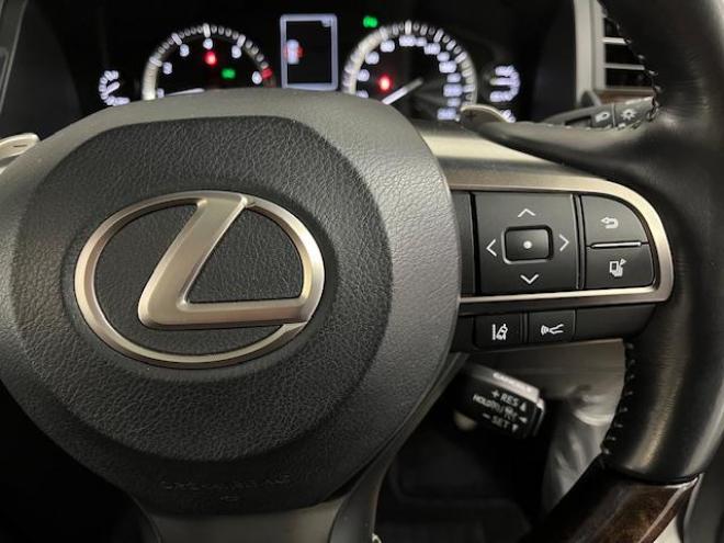 レクサスＬＸ５７０　寒冷地仕様　禁煙車　ＷＡＬＤ２１インチＡＷ　スタッドレスタイヤ付　マークレビンソン　リアエンターテイメント　電動サンルーフ　純正ナビ（フルセグ地デジ　ＤＶＤ再生　Ｂｌｕｅｔｏｏｔｈ対応）＋バックカメラ　純正レザーシート　三眼ＬＥＤヘッドライト　ヘッドアップディプレイ　リアツインモニター　エアサスコントローラー　純正エンジンスターター 4WD 5700 5Dr