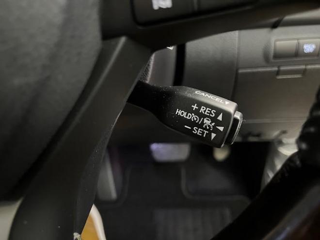 レクサスＬＸ５７０　寒冷地仕様　禁煙車　ＷＡＬＤ２１インチＡＷ　スタッドレスタイヤ付　マークレビンソン　リアエンターテイメント　電動サンルーフ　純正ナビ（フルセグ地デジ　ＤＶＤ再生　Ｂｌｕｅｔｏｏｔｈ対応）＋バックカメラ　純正レザーシート　三眼ＬＥＤヘッドライト　ヘッドアップディプレイ　リアツインモニター　エアサスコントローラー　純正エンジンスターター 4WD 5700 5Dr