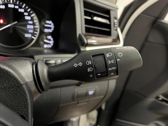 レクサスＬＸ５７０　寒冷地仕様　禁煙車　ＷＡＬＤ２１インチＡＷ　スタッドレスタイヤ付　マークレビンソン　リアエンターテイメント　電動サンルーフ　純正ナビ（フルセグ地デジ　ＤＶＤ再生　Ｂｌｕｅｔｏｏｔｈ対応）＋バックカメラ　純正レザーシート　三眼ＬＥＤヘッドライト　ヘッドアップディプレイ　リアツインモニター　エアサスコントローラー　純正エンジンスターター 4WD 5700 5Dr