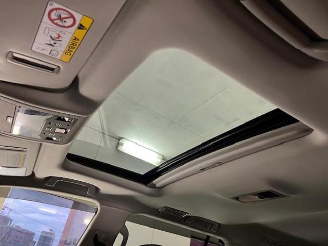 レクサスＬＸ５７０　寒冷地仕様　禁煙車　ＷＡＬＤ２１インチＡＷ　スタッドレスタイヤ付　マークレビンソン　リアエンターテイメント　電動サンルーフ　純正ナビ（フルセグ地デジ　ＤＶＤ再生　Ｂｌｕｅｔｏｏｔｈ対応）＋バックカメラ　純正レザーシート　三眼ＬＥＤヘッドライト　ヘッドアップディプレイ　リアツインモニター　エアサスコントローラー　純正エンジンスターター 4WD 5700 5Dr