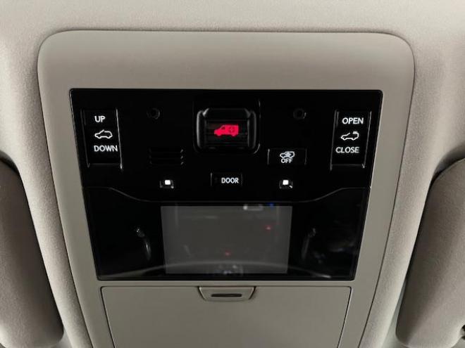 レクサスＬＸ５７０　寒冷地仕様　禁煙車　ＷＡＬＤ２１インチＡＷ　スタッドレスタイヤ付　マークレビンソン　リアエンターテイメント　電動サンルーフ　純正ナビ（フルセグ地デジ　ＤＶＤ再生　Ｂｌｕｅｔｏｏｔｈ対応）＋バックカメラ　純正レザーシート　三眼ＬＥＤヘッドライト　ヘッドアップディプレイ　リアツインモニター　エアサスコントローラー　純正エンジンスターター 4WD 5700 5Dr