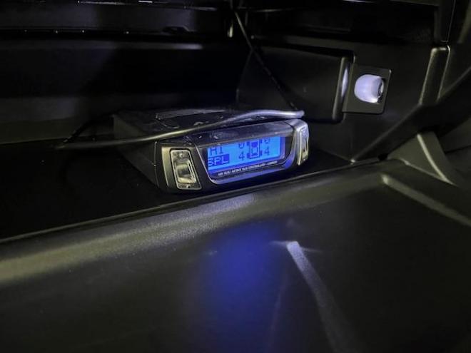 レクサスＬＸ５７０　寒冷地仕様　禁煙車　ＷＡＬＤ２１インチＡＷ　スタッドレスタイヤ付　マークレビンソン　リアエンターテイメント　電動サンルーフ　純正ナビ（フルセグ地デジ　ＤＶＤ再生　Ｂｌｕｅｔｏｏｔｈ対応）＋バックカメラ　純正レザーシート　三眼ＬＥＤヘッドライト　ヘッドアップディプレイ　リアツインモニター　エアサスコントローラー　純正エンジンスターター 4WD 5700 5Dr