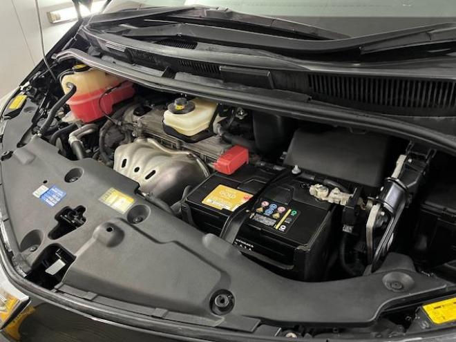 エスティマアエラスプレミアムエディション　後期型　本州仕入　禁煙車　ＷＡＫＯＳバリアスコーティング済　純正ブラポリ１８インチＡＷ　純正１６ＡＷ＋スタッドレスタイヤ付　両側パワースライドドア　ツインサンルーフ　アルパインＨＤＤナビ（フルセグ地デジ　ＤＶＤ再生　Ｂｌｕｅｔｏｏｔｈ）＋バックカメラ　純正ハーフレザーシート　ＰＵＳＨスタート　スマートキー　クルーズコントロール　運転席パワーシート　前後コーナーセンサー　タイミングチェーン車　ビルトインＥＴＣ　ＨＩＤ ヘッドライト 4WD 2400 5Dr
