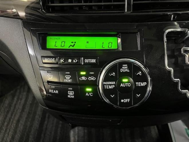 エスティマアエラスプレミアムエディション　後期型　本州仕入　禁煙車　ＷＡＫＯＳバリアスコーティング済　純正ブラポリ１８インチＡＷ　純正１６ＡＷ＋スタッドレスタイヤ付　両側パワースライドドア　ツインサンルーフ　アルパインＨＤＤナビ（フルセグ地デジ　ＤＶＤ再生　Ｂｌｕｅｔｏｏｔｈ）＋バックカメラ　純正ハーフレザーシート　ＰＵＳＨスタート　スマートキー　クルーズコントロール　運転席パワーシート　前後コーナーセンサー　タイミングチェーン車　ビルトインＥＴＣ　ＨＩＤ ヘッドライト 4WD 2400 5Dr