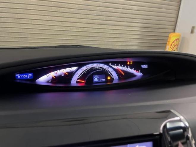 エスティマアエラスプレミアムエディション　後期型　本州仕入　禁煙車　ＷＡＫＯＳバリアスコーティング済　純正ブラポリ１８インチＡＷ　純正１６ＡＷ＋スタッドレスタイヤ付　両側パワースライドドア　ツインサンルーフ　アルパインＨＤＤナビ（フルセグ地デジ　ＤＶＤ再生　Ｂｌｕｅｔｏｏｔｈ）＋バックカメラ　純正ハーフレザーシート　ＰＵＳＨスタート　スマートキー　クルーズコントロール　運転席パワーシート　前後コーナーセンサー　タイミングチェーン車　ビルトインＥＴＣ　ＨＩＤ ヘッドライト 4WD 2400 5Dr