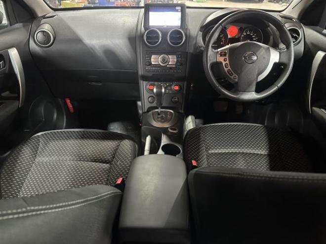 デュアリス2.0 20G FOUR 5名 4WD 2000 5Dr