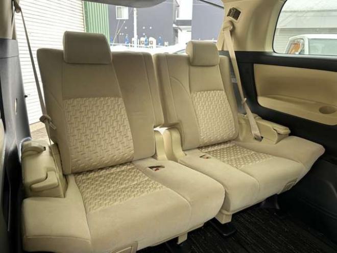 アルファードハイブリッド 2.5 X E-Four 4WD　社外ナビ/Bカメラ/ETC/後席モニタ/禁煙車 2500