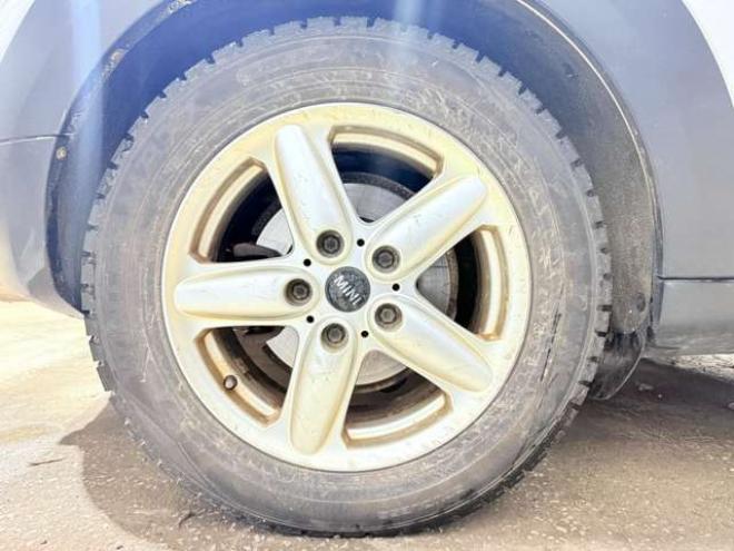 ミニクロスオーバー クーパー D オール4 4WD　下廻防錆スマキーETC夏冬タイヤ 正規輸入車 2000