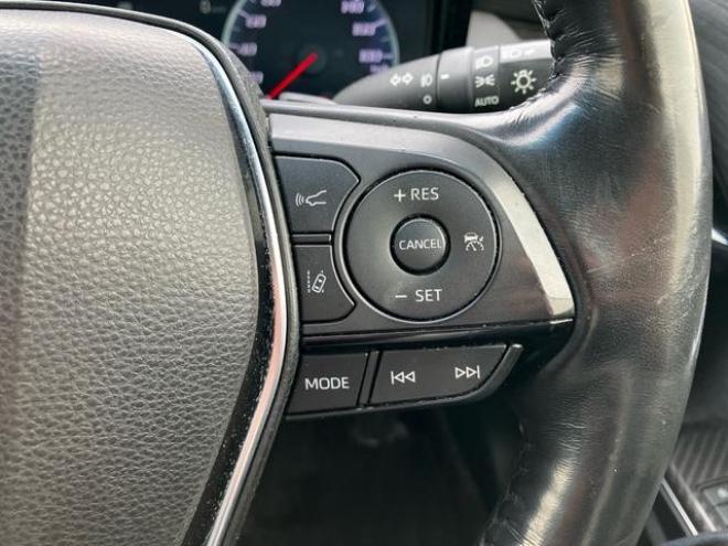 クラウンハイブリッドＲＳ　Ｆｏｕｒ　４ＷＤ　アイドリングストップ　電動格納ミラー　オートクルーズコントロール　ＡＣ１００Ｖ　シートヒーター　Ｂｌｕｅｔｏｏｔｈ接続　バックカメラ　ＴＶ　ＥＴＣ　ＵＳＢ入力端子　電動シート　オートライト 4WD 2500 4Dr