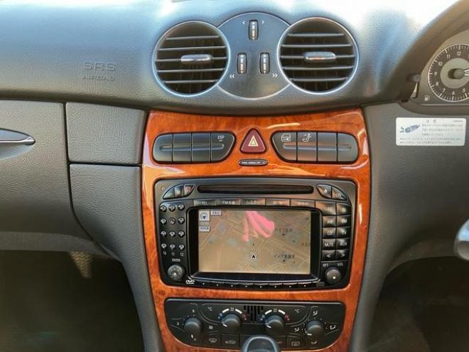 ベンツＣＬＫ 　２年車検整備付き　スマートキー　ＥＴＣ　記録簿ありナビ　ＴＶ　ＣＤ　ＤＶＤ　オートクルーズコントロール　パワーシート　取り扱い説明書 2WD 1800 クーペDr