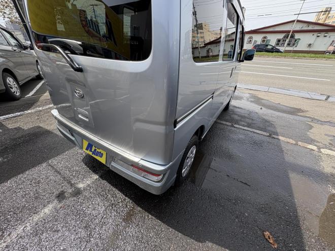 ハイゼットHIJET CARGO 4WD CRUSE TURBO sa3  寒冷地仕様　リアヒーター　本州仕入　TURBO スマアシ３　　ＶＳＣ　フルセグナビカメラ　バックカメラ　アイドリングSTOP フォグランプ　LEDヘット　ドラレコ　同色塗装　etc 4WD 660 5Dr
