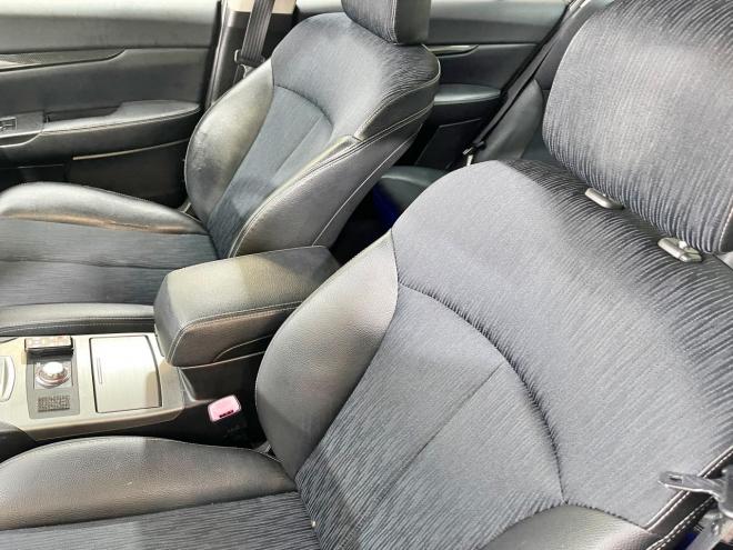 レガシィB4 2.5GT Sパッケージ 4WD 5年保証 サンルーフ スマキー ナビ ETC 寒冷地仕様 禁煙