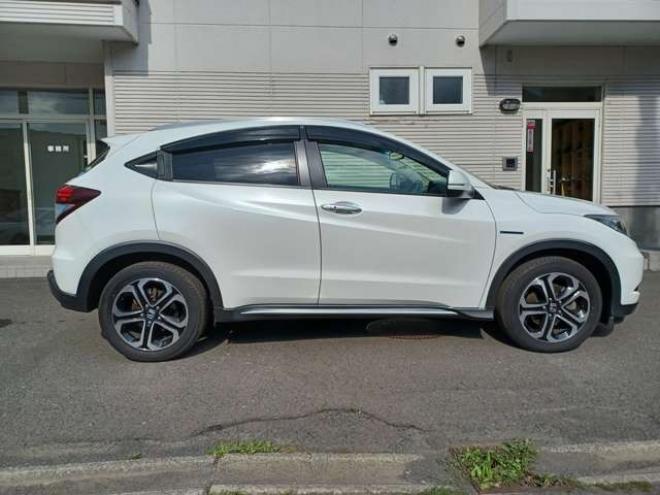 ヴェゼル1.5 ハイブリッド X ホンダセンシング ブリリアント スタイルエディション 4WD　塩害ガード塗装施工済み 1500