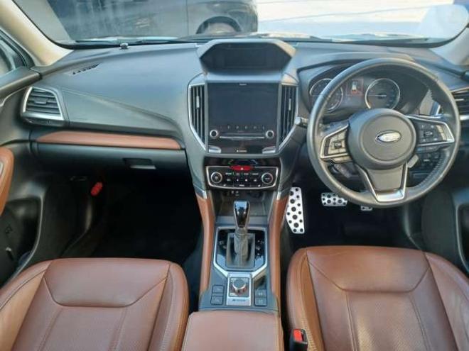 フォレスター2.0 アドバンス 4WD　本州仕入れ塩害ガード塗装施工済み 2000