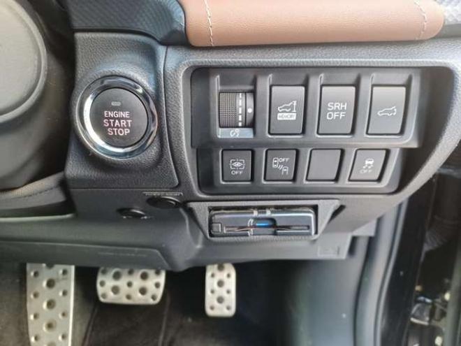 フォレスター2.0 アドバンス 4WD　本州仕入れ塩害ガード塗装施工済み 2000