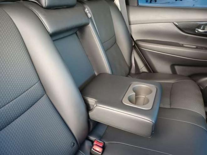 エクストレイル2.0 20Xi ハイブリッド 4WD　本州仕入れ塩害ガード塗装施工済み 2000