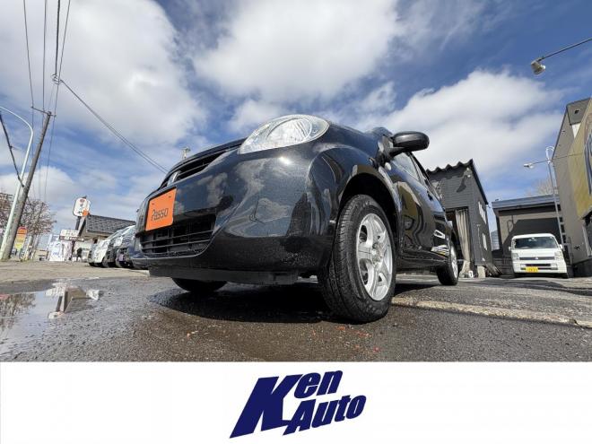 パッソPASSO 4WD X ユルリ走行少ない1000㏄パッソ入庫　スマートキー　寒冷地仕様　地デジナビ　バイザーエンジンスターター　記録簿1枚あり　スタットレス付 4WD 1000 ５Dr