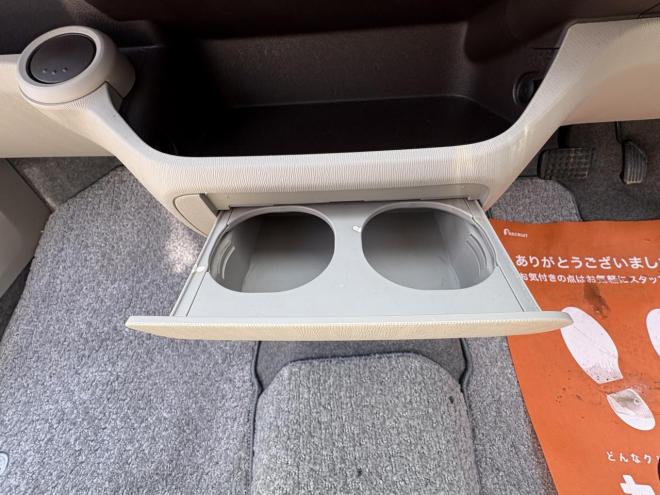 パッソPASSO 4WD X ユルリ走行少ない1000㏄パッソ入庫　スマートキー　寒冷地仕様　地デジナビ　バイザーエンジンスターター　記録簿1枚あり　スタットレス付 4WD 1000 ５Dr