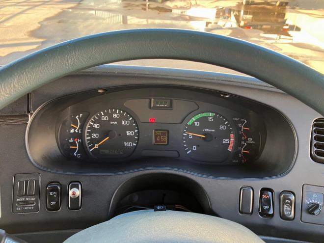 スーパーグレート中古　3軸低床大型ウィング　2デフ　大型トラック