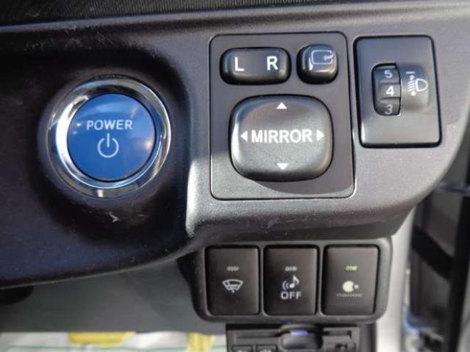 アクア1.5 G　純正ナビ　ワンセグ　シートヒーター 2WD 1500