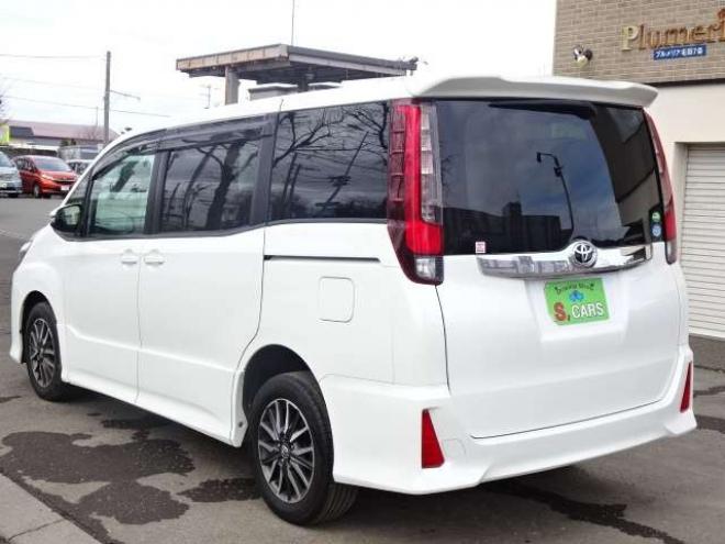 ノア2.0 Si 4WD　本州車　保証1年　Wパワスラ　ナビ 地デジ 2000