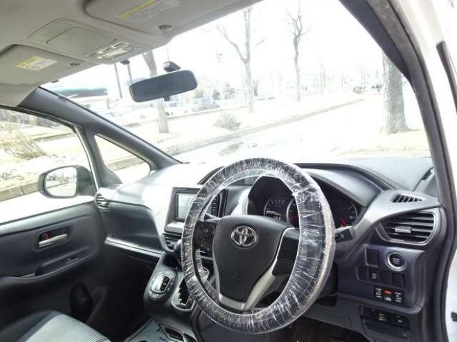 ノア2.0 Si 4WD　本州車　保証1年　Wパワスラ　ナビ 地デジ 2000