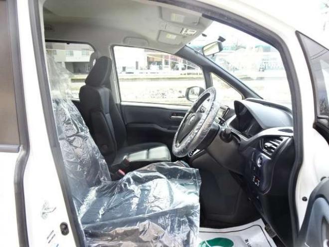 ノア2.0 Si 4WD　本州車　保証1年　Wパワスラ　ナビ 地デジ 2000