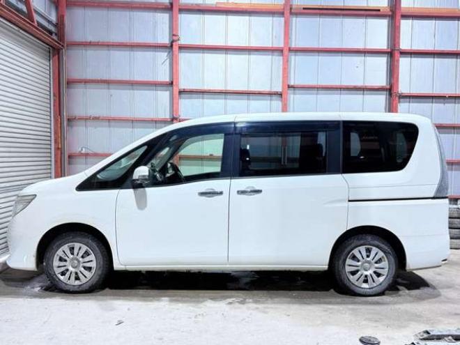 セレナ2.0 20X Vセレクション+Safety 4WD　下廻防錆TVナビBカメエンスタETC 2000