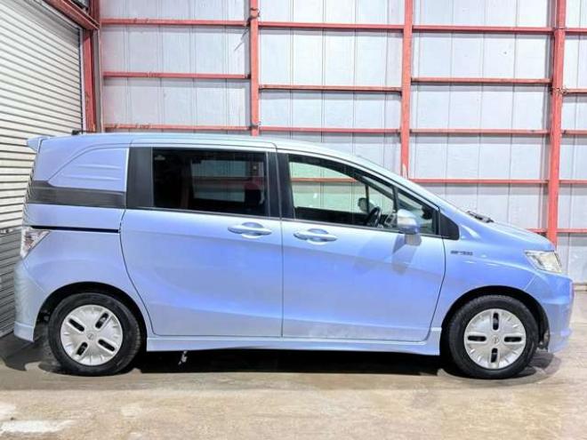 フリードスパイクハイブリッド1.5 ジャストセレクション　下廻防錆キーレスETC 2WD 1500