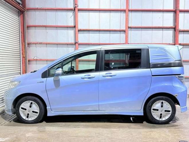 フリードスパイクハイブリッド1.5 ジャストセレクション　下廻防錆キーレスETC 2WD 1500