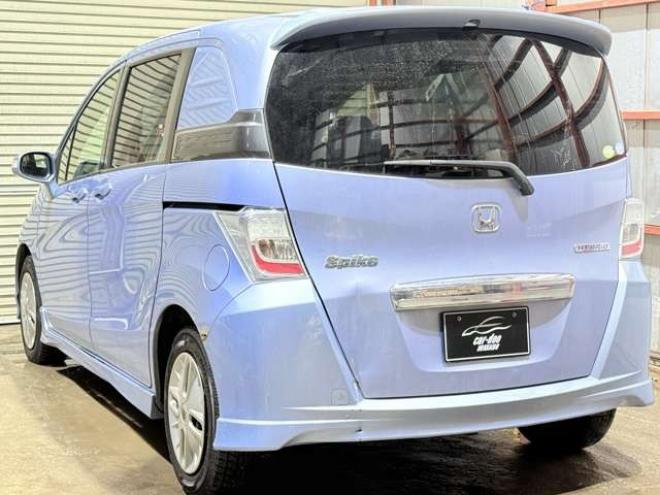 フリードスパイクハイブリッド1.5 ジャストセレクション　下廻防錆キーレスETC 2WD 1500