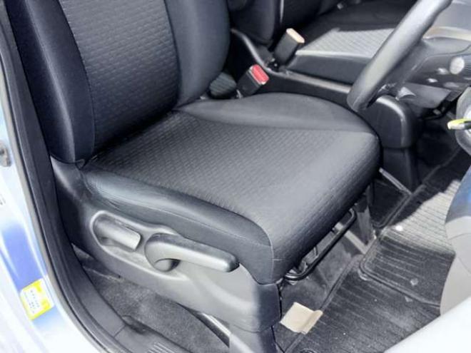 フリードスパイクハイブリッド1.5 ジャストセレクション　下廻防錆キーレスETC 2WD 1500
