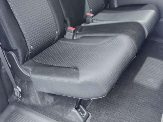 フリードスパイクハイブリッド1.5 ジャストセレクション　下廻防錆キーレスETC 2WD 1500