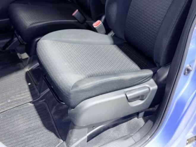 フリードスパイクハイブリッド1.5 ジャストセレクション　下廻防錆キーレスETC 2WD 1500
