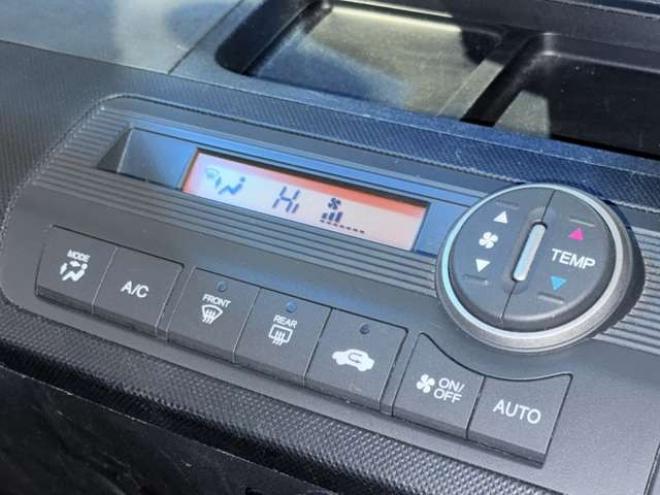 フリードスパイクハイブリッド1.5 ジャストセレクション　下廻防錆キーレスETC 2WD 1500