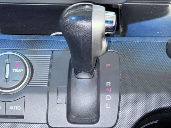 フリードスパイクハイブリッド1.5 ジャストセレクション　下廻防錆キーレスETC 2WD 1500