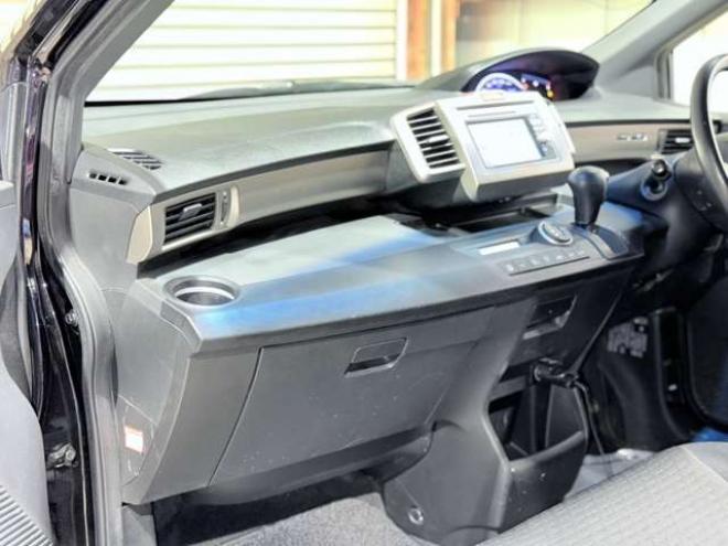 フリードスパイク1.5 G エアロ 4WD　下廻防錆ドラレコTVナビBカメエンスタETC 1500