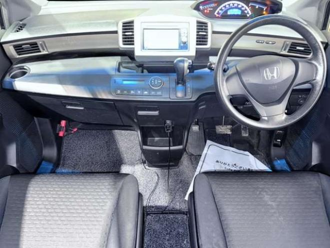 フリードスパイク1.5 G エアロ 4WD　下廻防錆ドラレコTVナビBカメエンスタETC 1500