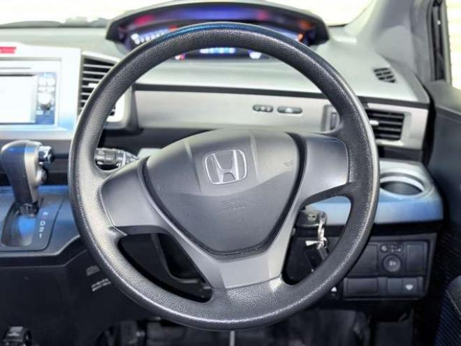 フリードスパイク1.5 G エアロ 4WD　下廻防錆ドラレコTVナビBカメエンスタETC 1500